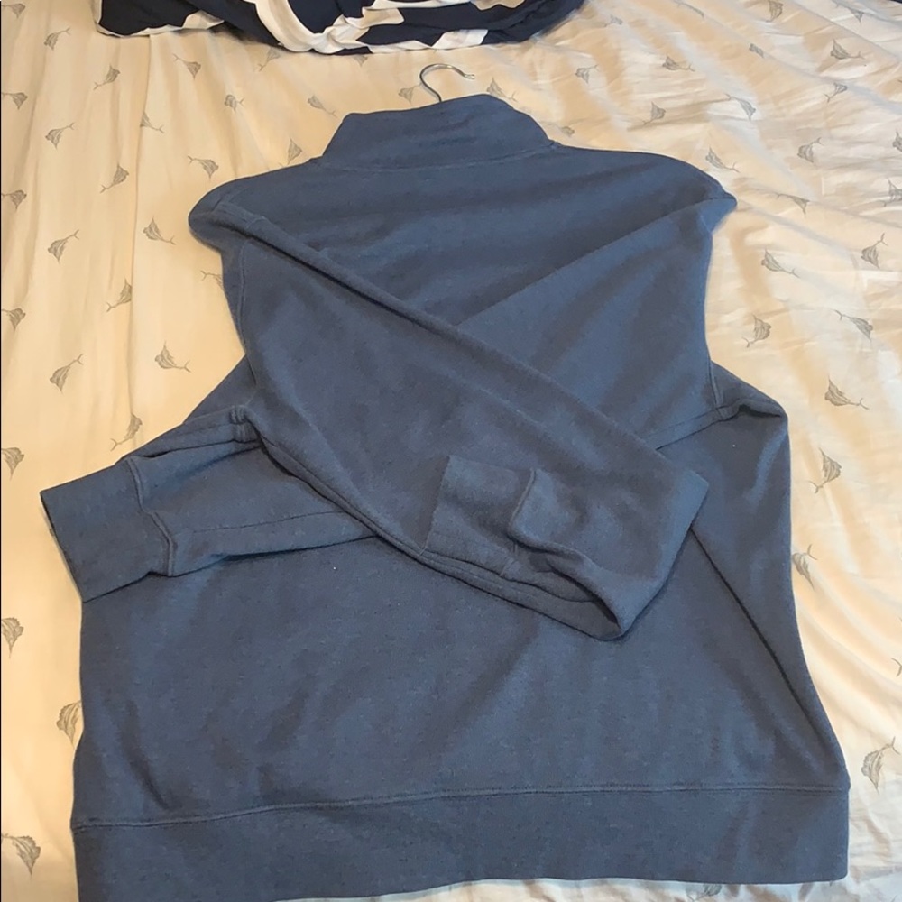 Vineyard Vines quarter zip (M) - Picture 4 of 4
